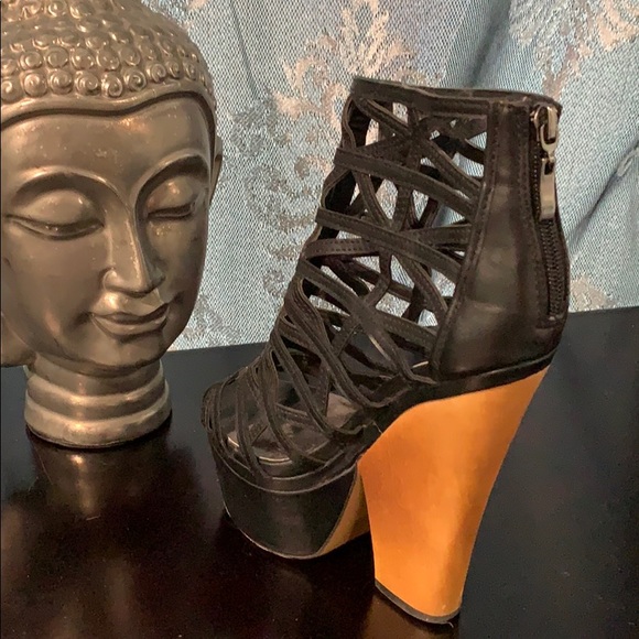 Bebe Black Wedge Heels - Picture 4 of 6